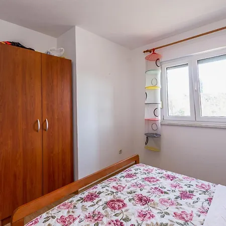 Appartement Maja Okrug Gornji